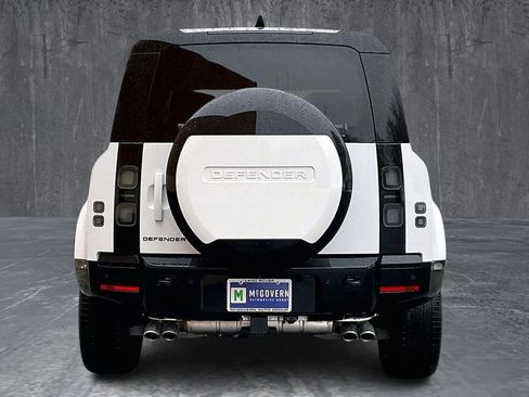 New 2026 Land Rover Defender 110 V8 image 4