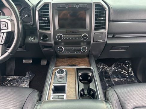 Used 2021 Ford Expedition Platinum RWD image 15