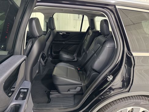New 2026 Lincoln Aviator 2WD image 25