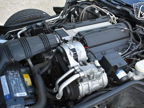 Used 1993 Chevrolet Corvette Coupe RWD image 40