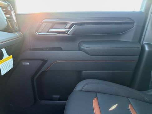 New 2026 GMC Sierra 2500 AT4 w/ AT4 Premium Plus Package AWD/4WD image 22