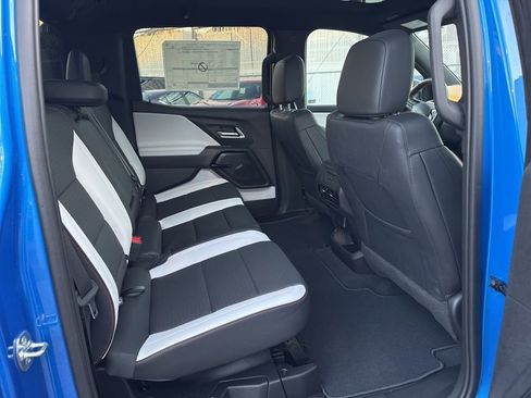 Used 2025 Chevrolet Silverado EV RST AWD/4WD image 11