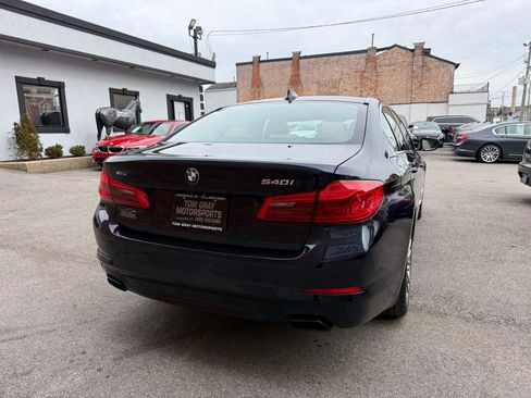 Used 2017 BMW 540i xDrive image 3
