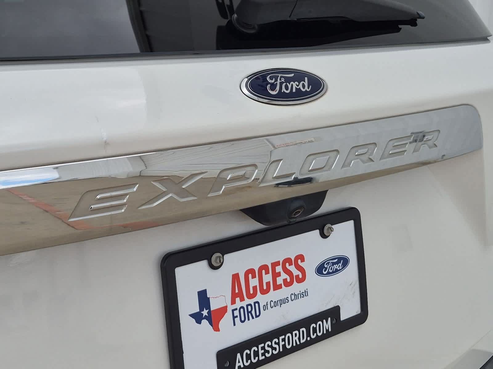 Used 2020 Ford Explorer Limited AWD/4WD image 32