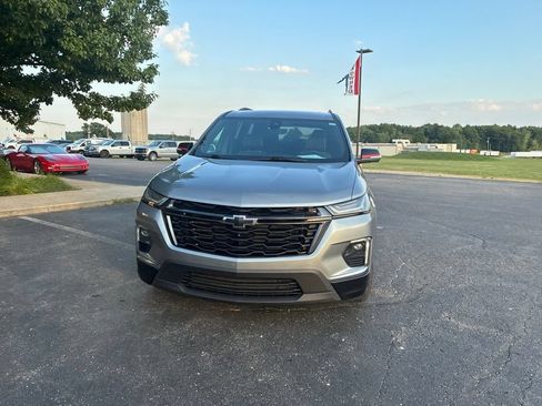 Used 2023 Chevrolet Traverse Premier w/ Redline Edition AWD/4WD image 2