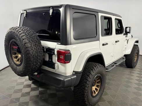 Used 2018 Jeep Wrangler Unlimited Sahara image 9