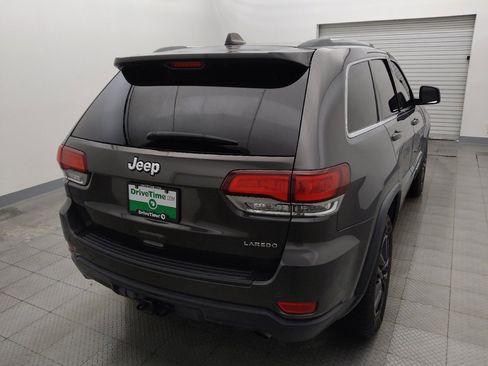 Used 2020 Jeep Grand Cherokee Laredo w/ 18" Wheel & 8.4" Radio Group RWD image 7
