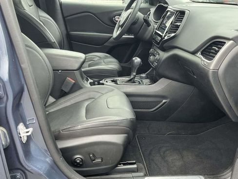 Used 2021 Jeep Cherokee Limited image 25