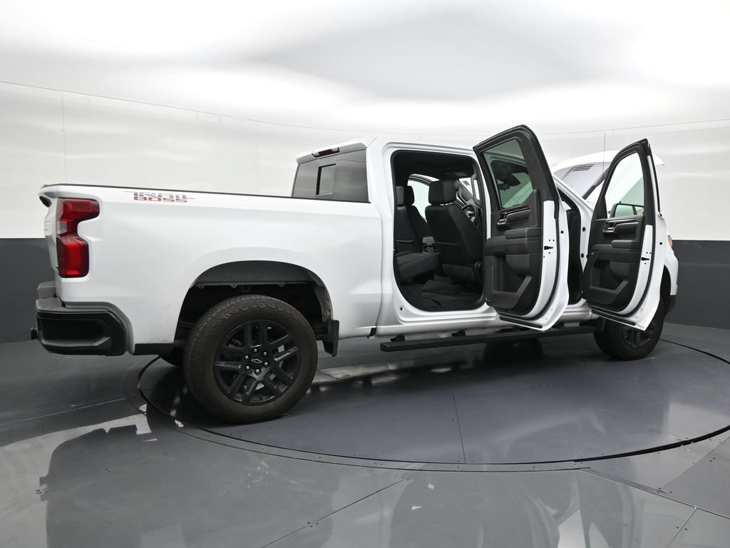 Used 2025 Chevrolet Silverado 1500 LT Trail Boss w/ Convenience Package II AWD/4WD image 28