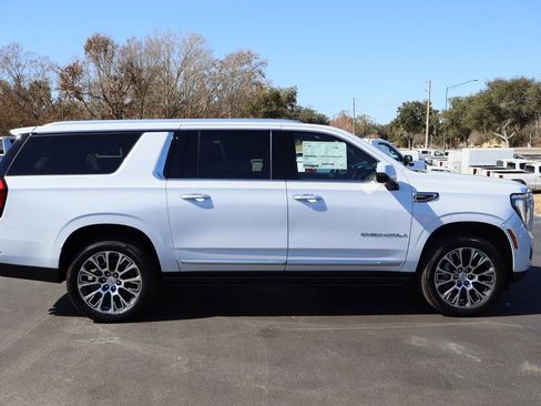 New 2026 GMC Yukon XL Denali w/ Sun & Power Step Package image 3