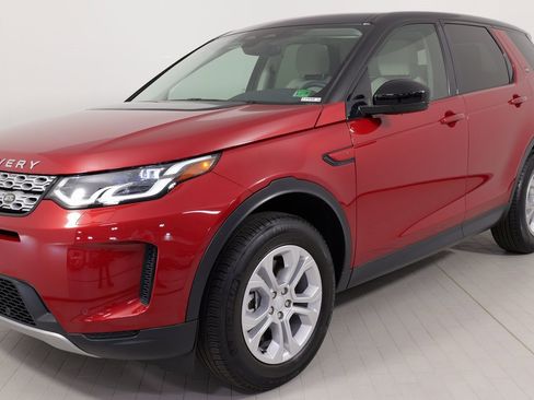 Used 2023 Land Rover Discovery Sport S image 4
