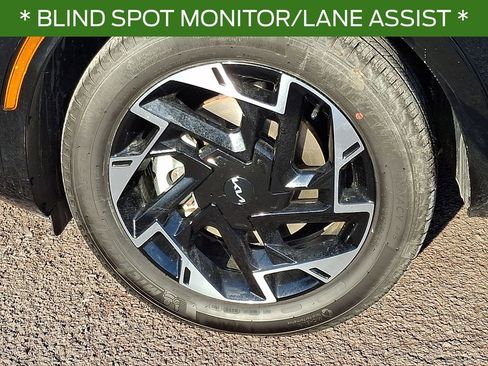 Used 2023 Kia Sportage SX image 8
