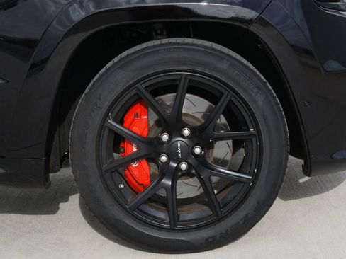 Used 2020 Jeep Grand Cherokee SRT image 20