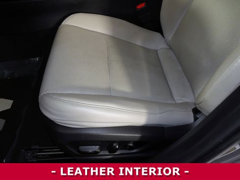 Used 2020 Lexus UX 250h w/ Premium Package image 8