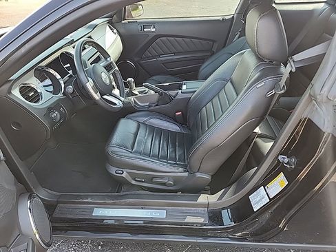 Used 2011 Ford Mustang GT Premium w/ Security Pkg RWD image 19