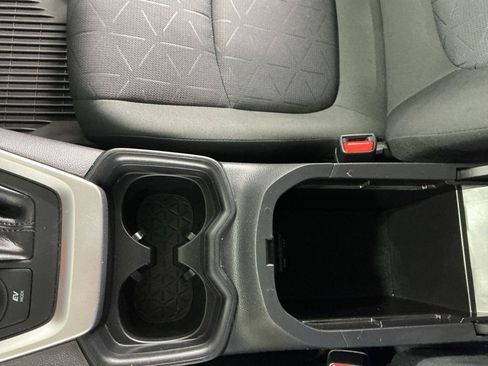 Used 2020 Toyota RAV4 XLE w/ XLE Grade Weather Package AWD/4WD image 8