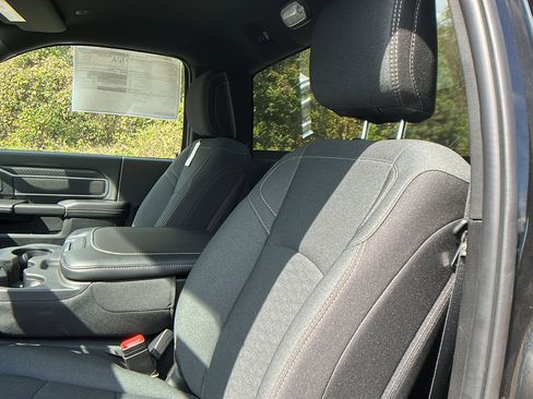 New 2025 RAM 5500 4x4 Regular Cab image 18