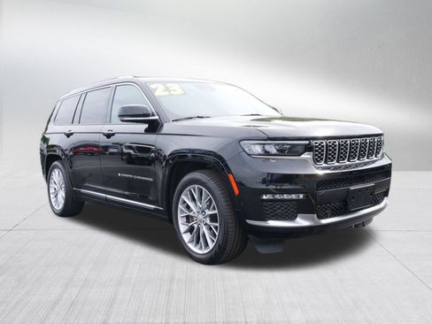 Used 2023 Jeep Grand Cherokee L Summit image 9