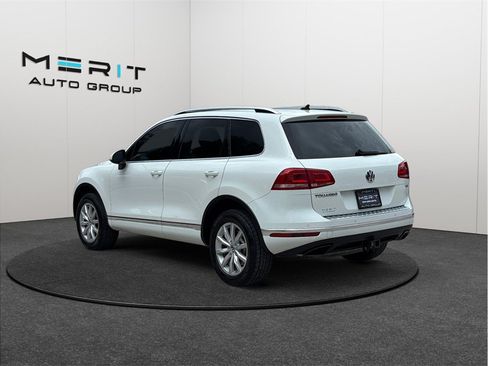 Used 2017 Volkswagen Touareg Sport AWD/4WD image 7