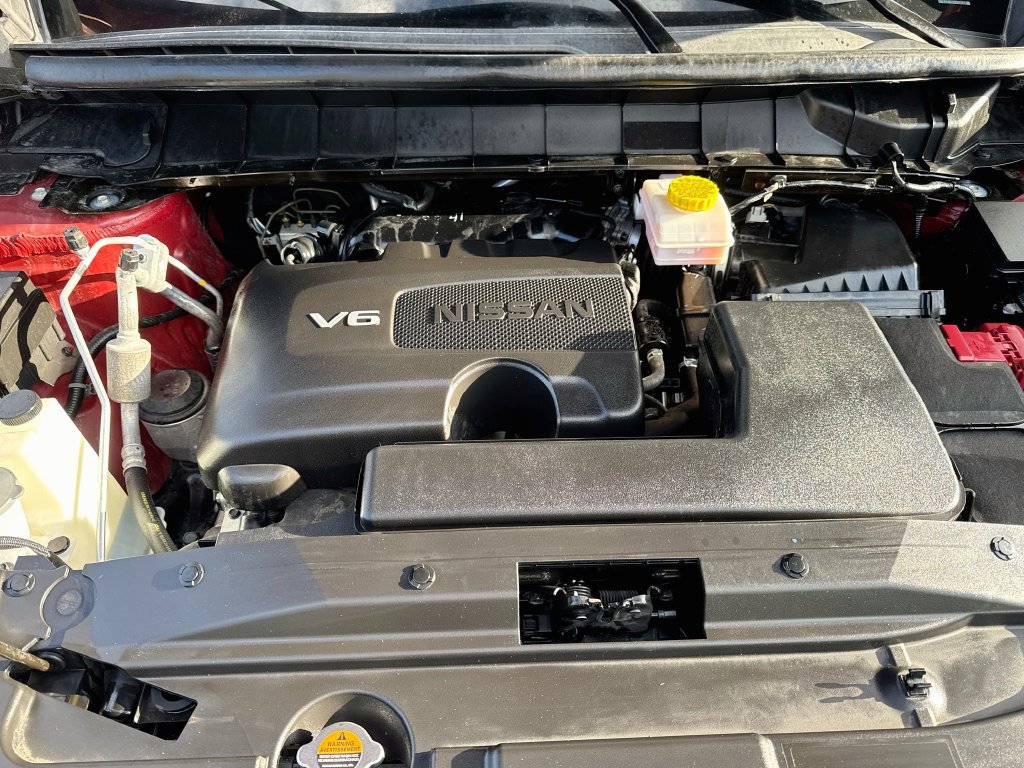 Used 2024 Nissan Pathfinder SL FWD image 40