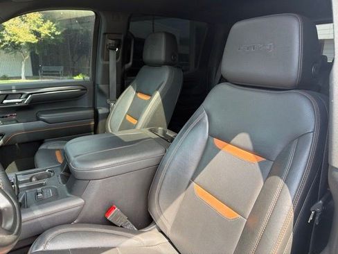 Used 2023 GMC Sierra 1500 AT4 w/ Technology Package AWD/4WD image 13