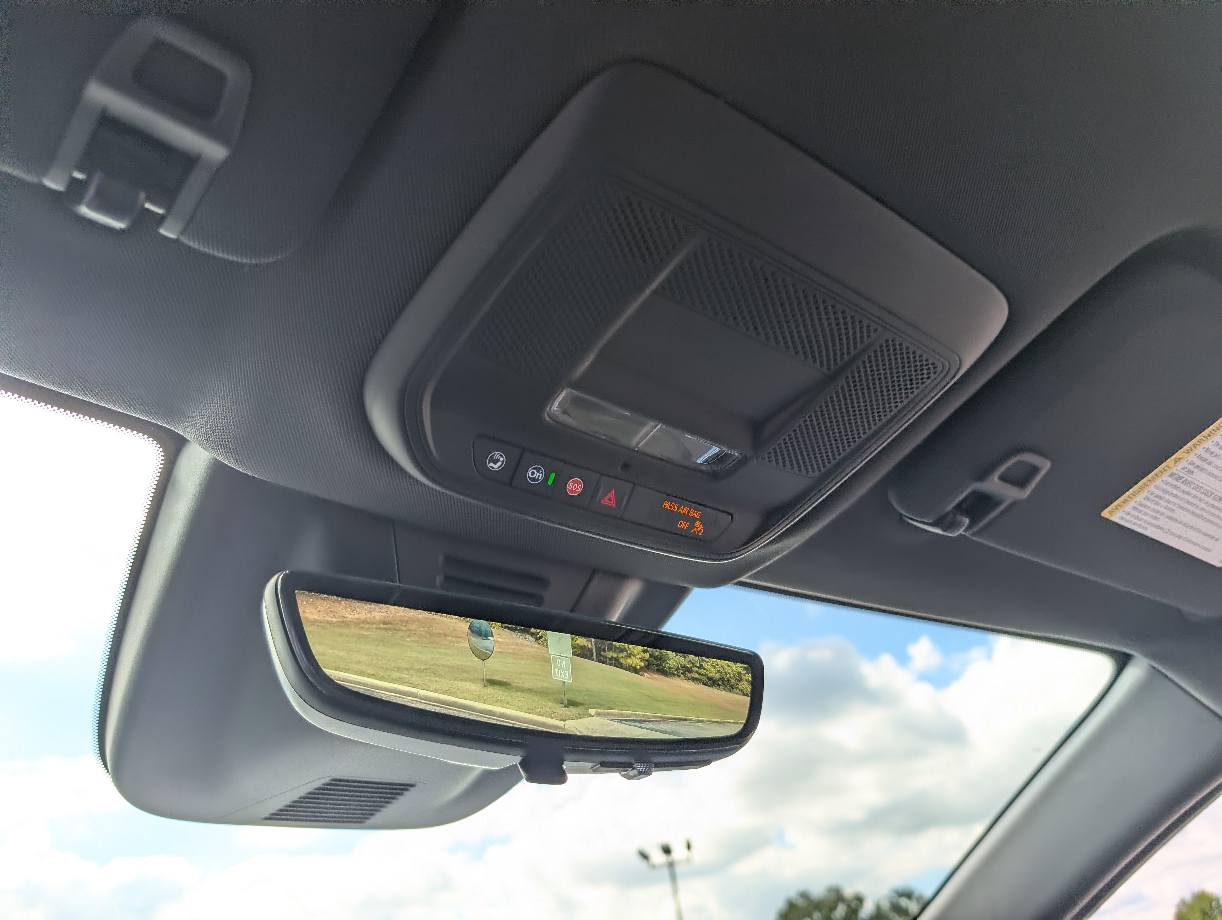 Used 2025 Chevrolet Equinox EV LT w/ Convenience Package II FWD image 30