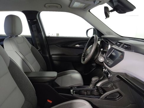 Used 2021 Chevrolet TrailBlazer LS FWD image 21