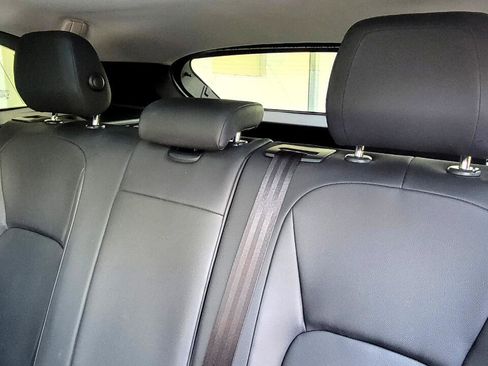 Used 2018 Jaguar F-PACE Premium image 24