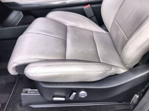 Used 2025 Lincoln Navigator Reserve image 12