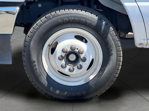 Used 2022 Ford E-450 and Econoline 450 Super Duty w/ Power Windows & Locks Group image 30