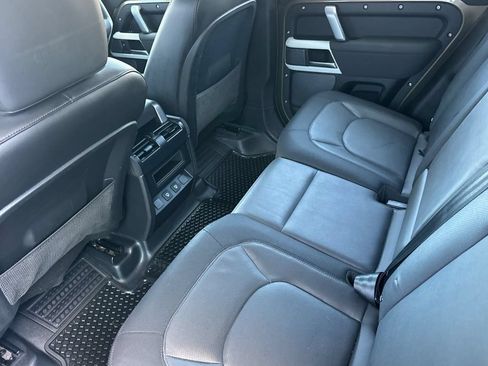Used 2023 Land Rover Defender 110 X-Dynamic SE AWD/4WD image 13