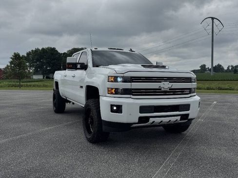 Used 2018 Chevrolet Silverado 2500 LTZ w/ Duramax Plus Package AWD/4WD image 5