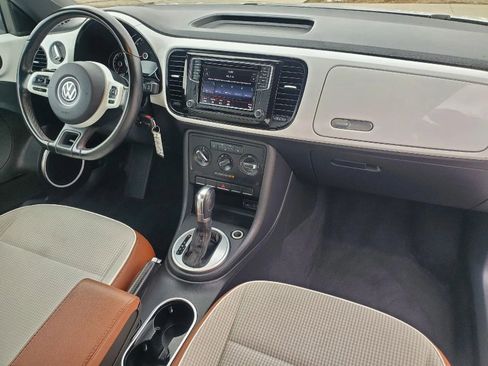 Used 2016 Volkswagen Beetle 1.8T Classic image 11