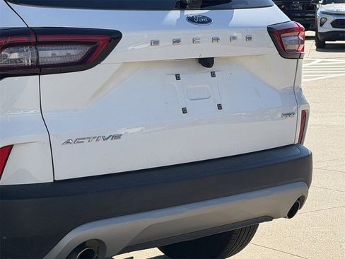 Used 2025 Ford Escape Active image 6