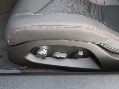 New 2026 Chevrolet Corvette Stingray w/ Z51 Performance Package image 10