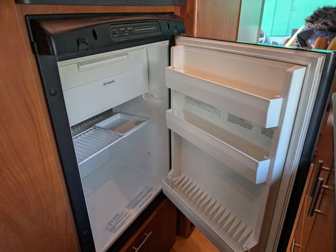 Used 2005 Dodge Sprinter 2500 w/ PWR Convenience Group image 24