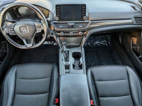 Used 2018 Honda Accord Sport image 14