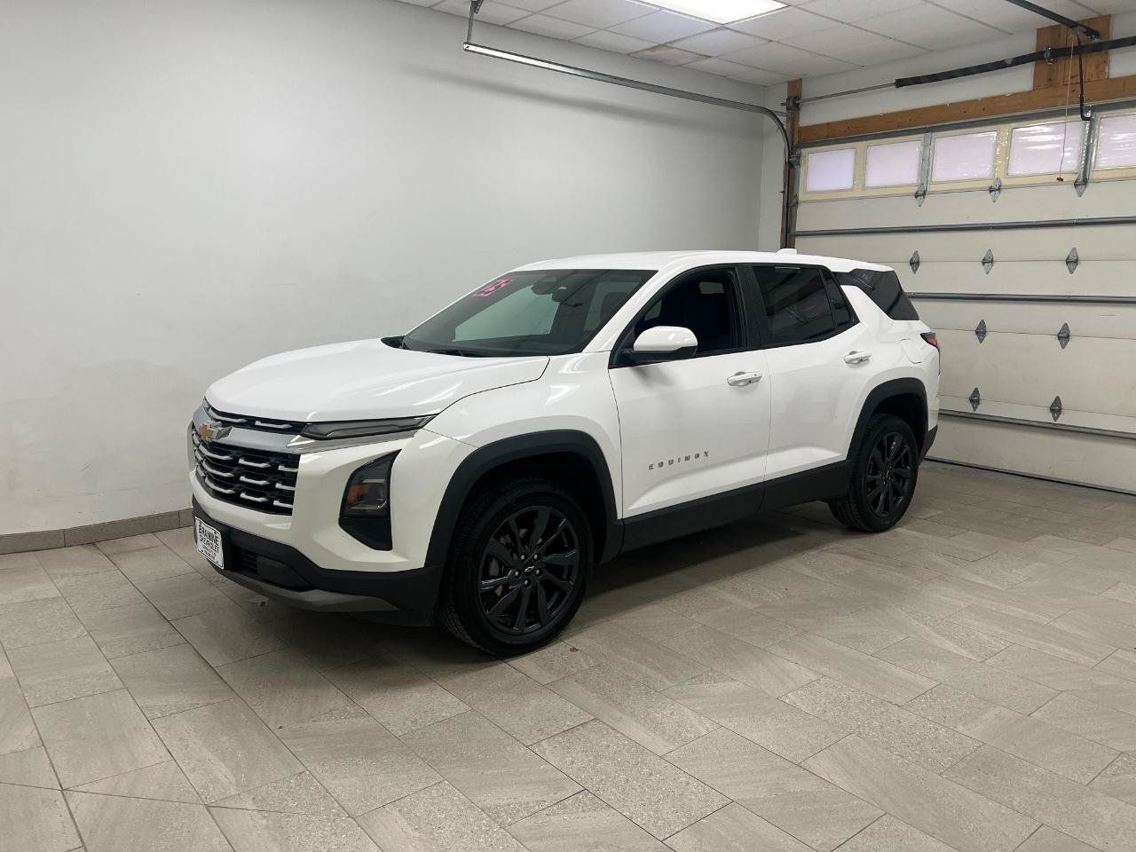 Used 2025 Chevrolet Equinox LT FWD image 10