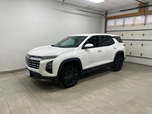 Used 2025 Chevrolet Equinox LT FWD image 10