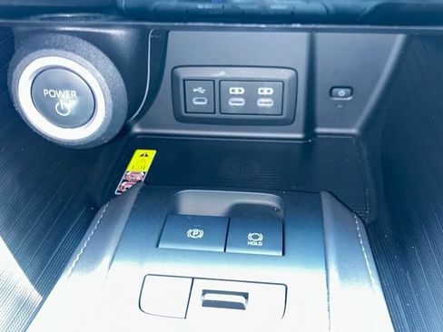Certified 2023 Toyota Venza Limited AWD/4WD image 72