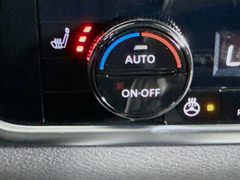 New 2026 Nissan Rogue Platinum image 22