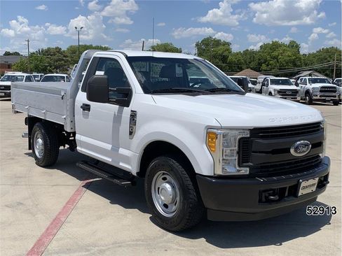 Used 2017 Ford F250 XL RWD image 4