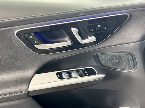 Used 2024 Mercedes-Benz GLC 300 GLC 300 image 16