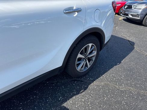 Used 2019 Kia Sorento EX AWD/4WD image 9
