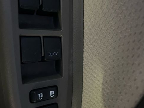 Used 2012 Toyota Yaris Sedan image 23