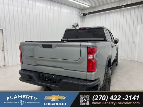 Used 2023 Chevrolet Silverado 1500 ZR2 w/ Technology Package AWD/4WD image 3