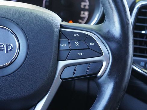 Used 2019 Jeep Grand Cherokee Altitude AWD/4WD image 15