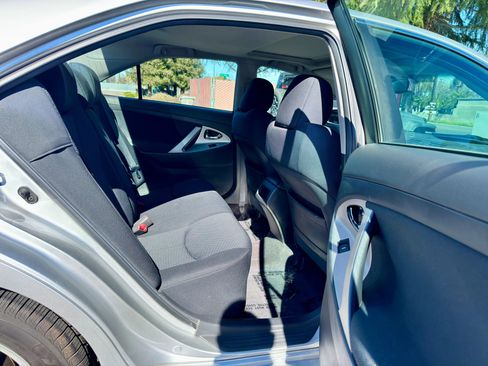 Used 2011 Toyota Camry SE w/ SE Extra-Value Pkg #1 image 11