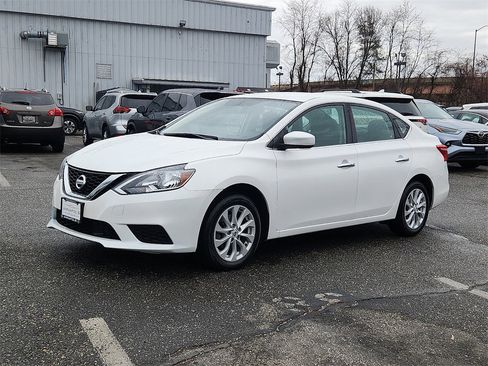 Used 2019 Nissan Sentra SV image 3