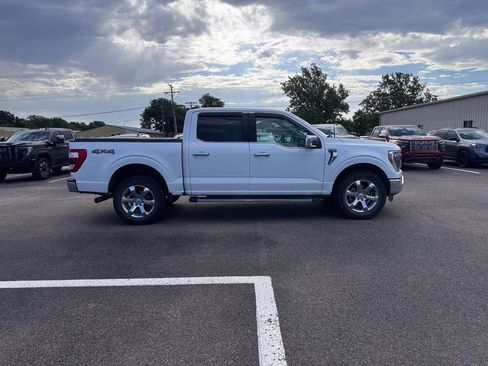 Used 2021 Ford F150 Lariat w/ Equipment Group 502A High AWD/4WD image 3